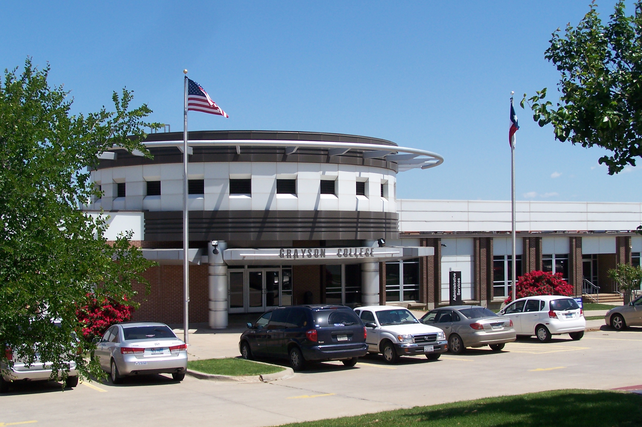 Grayson College Main Campus entrance